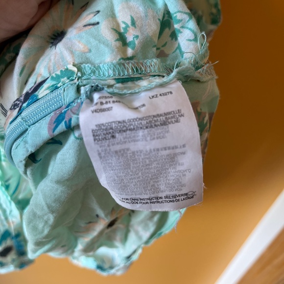 Light summer blouse - Picture 3 of 4